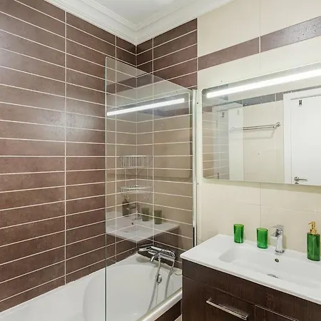 Tatiana 3br - Center - Aircon - Wifi At Homesbyfc Apartmán