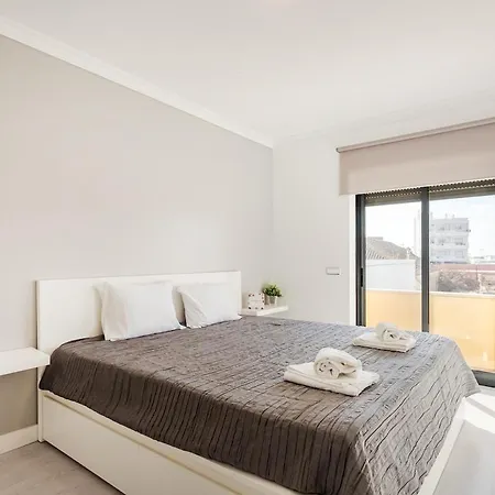 Apartman Tatiana 3br - Center - Aircon - Wifi - By Homesbyfc