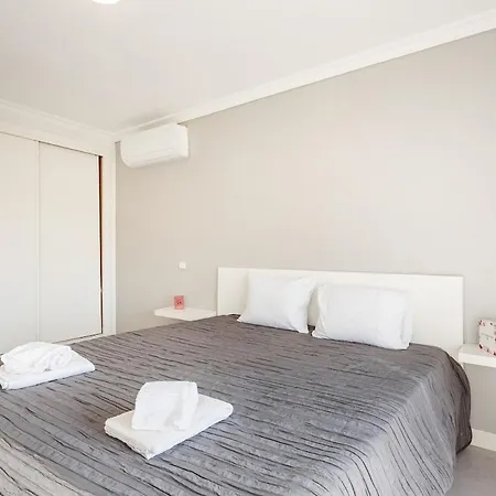 Tatiana 3br - Center - Aircon - Wifi - By Homesbyfc 아파트 *